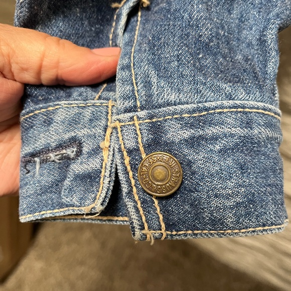 (W1) Women’s Authentic Levi Jacket with Embellishments - Picture 6 of 9